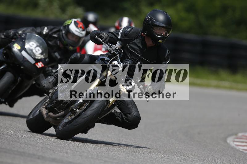 /Archiv-2024/29 12.06.2024 MOTO.CH Track Day ADR/Gruppe gelb/19